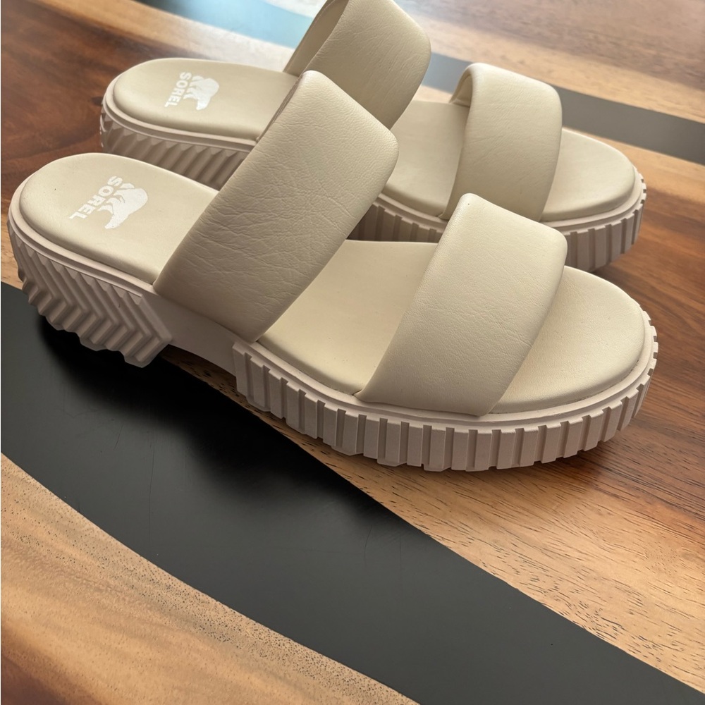 Sorel Cream Platform Slide Sandals size 8